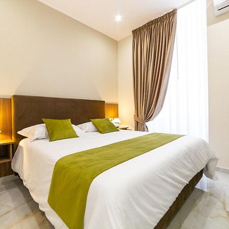 Station House 45 Bed & Breakfast Наполи Екстериор снимка