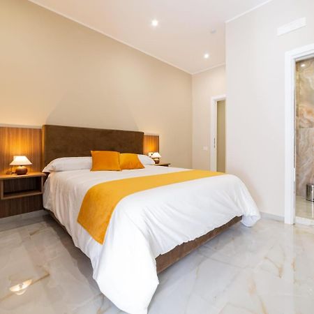 Station House 45 Bed & Breakfast Наполи Екстериор снимка