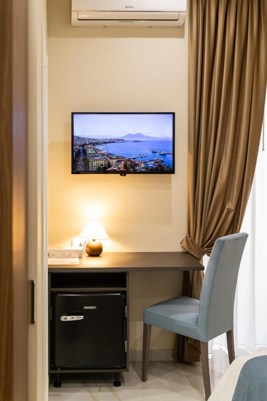 Station House 45 Bed & Breakfast Наполи Екстериор снимка