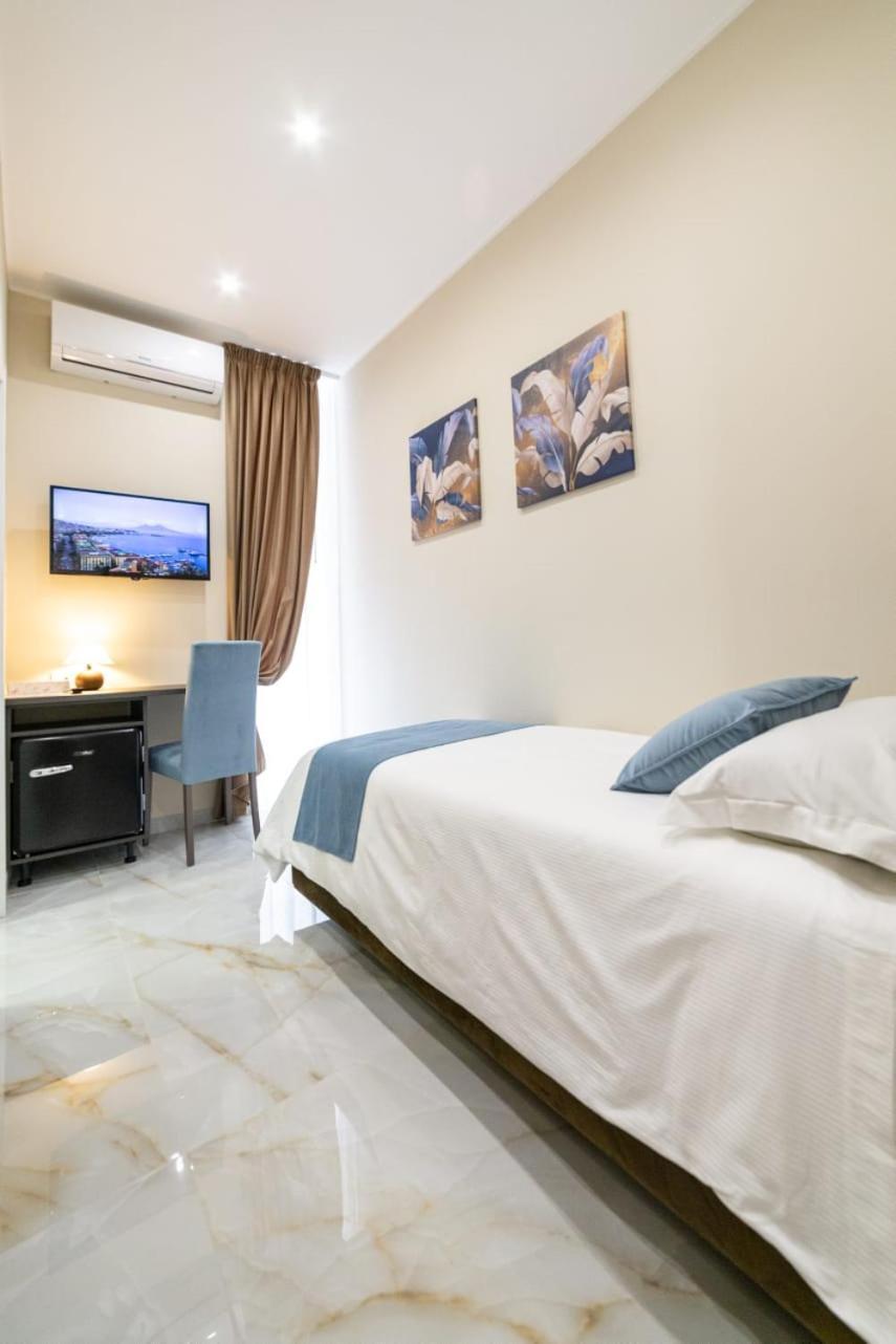 Station House 45 Bed & Breakfast Наполи Екстериор снимка