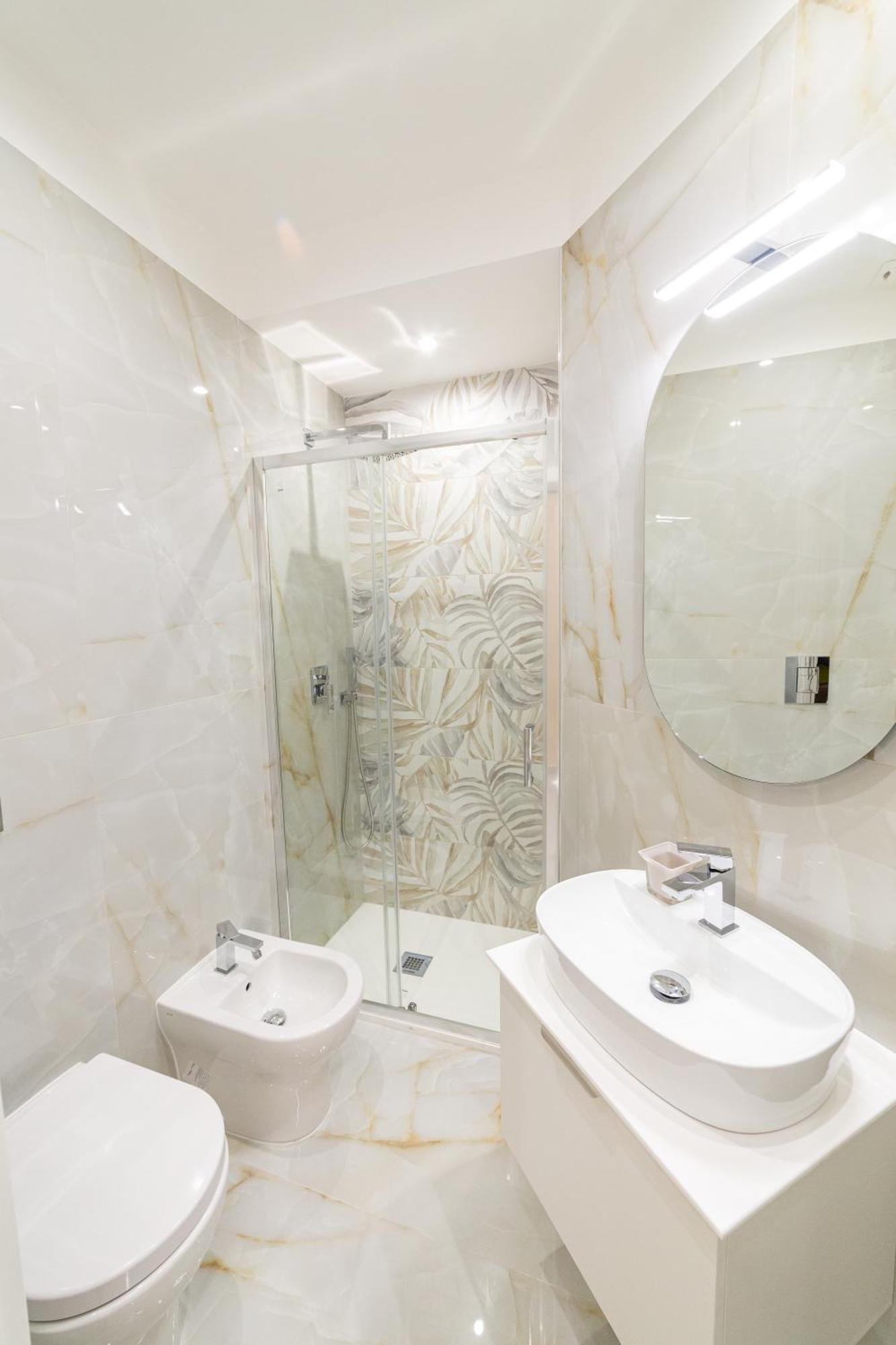Station House 45 Bed & Breakfast Наполи Екстериор снимка
